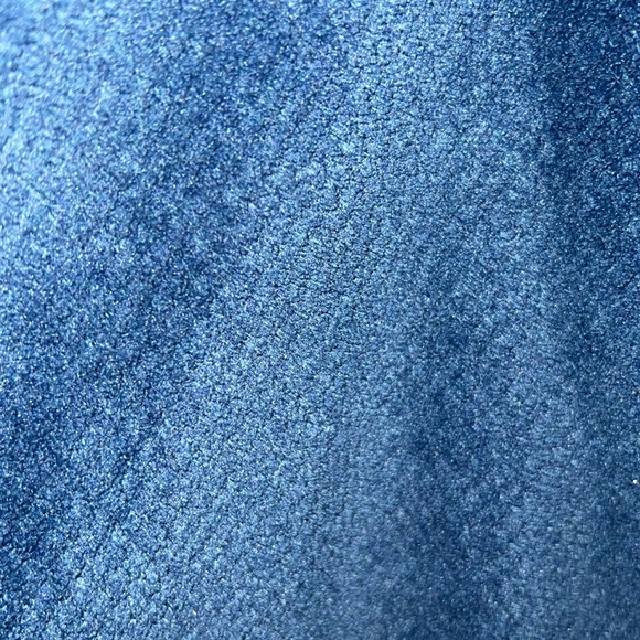 Patagonia pullover with pockets in a teal color. - Picture 5 of 5